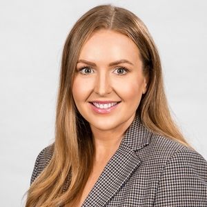 Meet your Posher, Lara